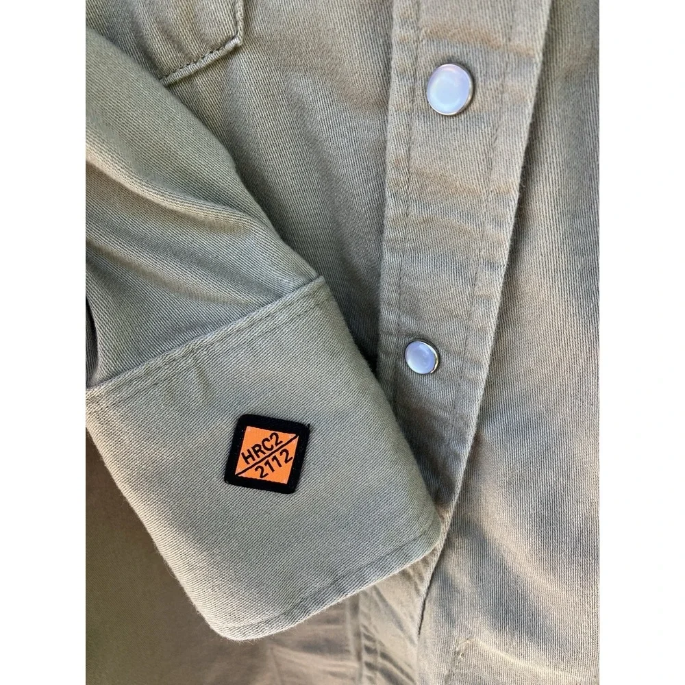 Wrangler FR Flame Resistant Western Snap Shirt Men's M Reg Khaki Tan Workwear